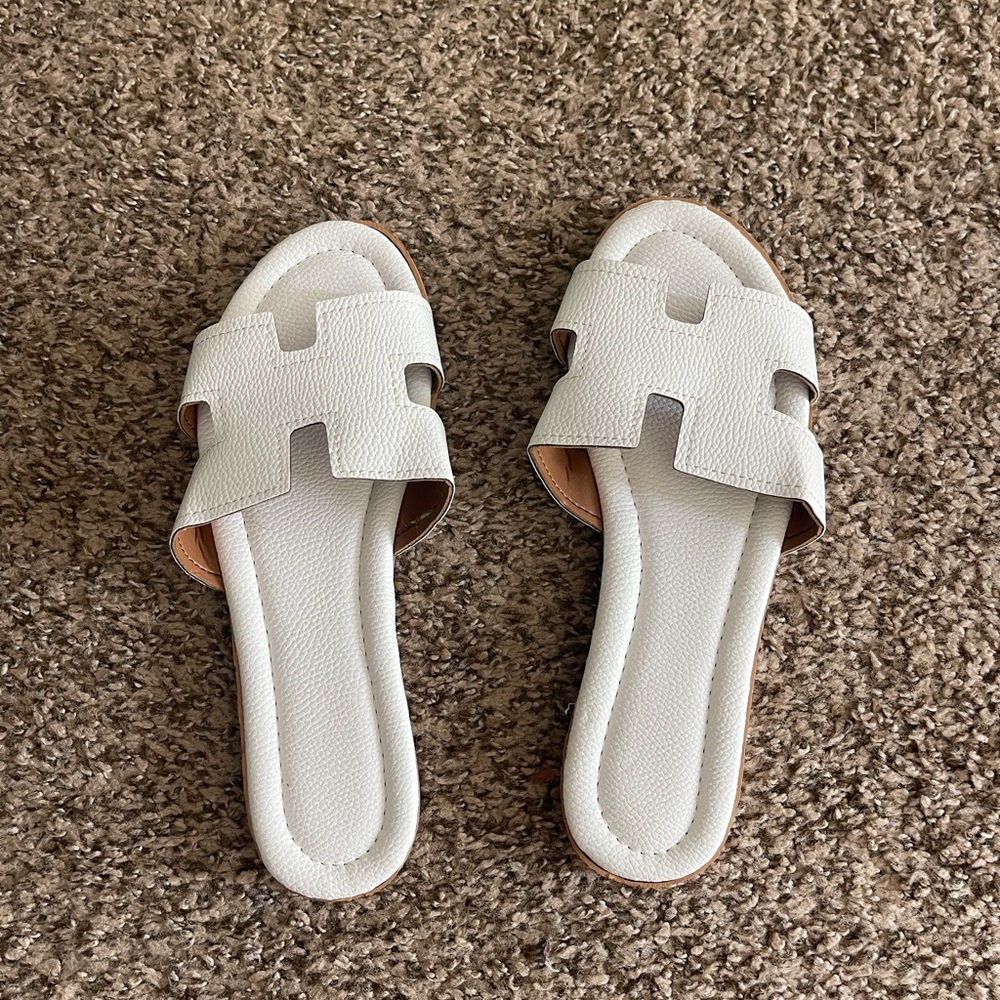 White slipper sandals, never worn, size 7.5 eur 38